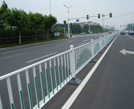 塑鋼道路護欄 塑鋼道路護欄